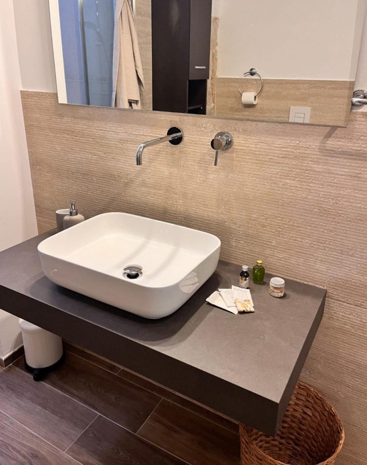 Vita Lenta Apulian Rooms Trani Bagian luar foto